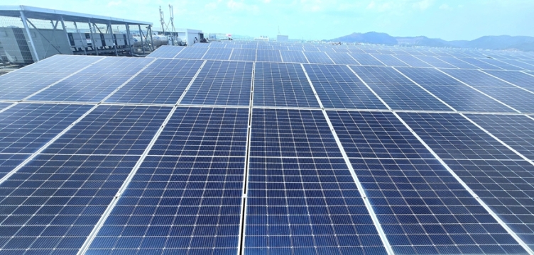 Phát triển năng lượng xanh: Nhận diện cơ hội và thách thức