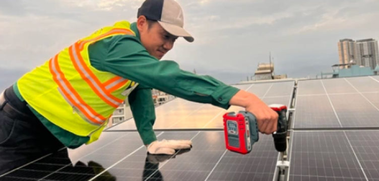 Giữ đề xuất điện mặt trời mái nhà dùng thừa được bán 0 đồng