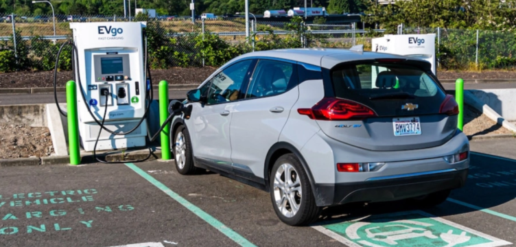 Mạng lưới trạm sạc xe điện Mỹ trên đà tăng vọt