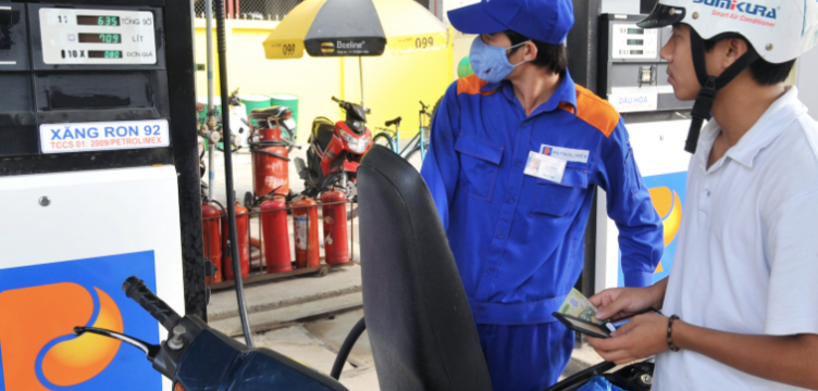 Bãi bỏ lộ trình cũ, Việt Nam bắt buộc dùng xăng E10 từ 1/6/2026