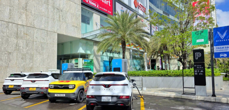 Khánh Hòa sắp có mạng lưới trạm sạc xe điện tại cơ quan, trường học, bệnh viện