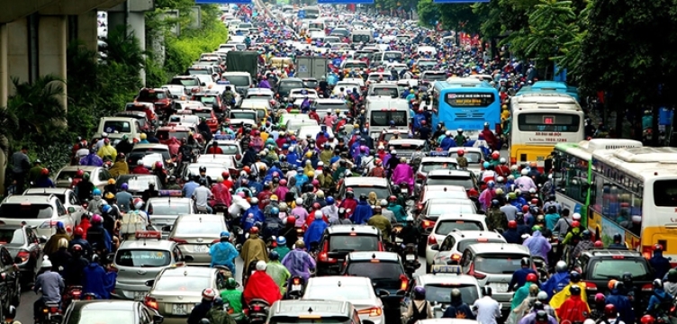 Công ty của ông Phạm Nhật Vượng đề xuất bỏ giá sạc giờ cao điểm cho xe điện