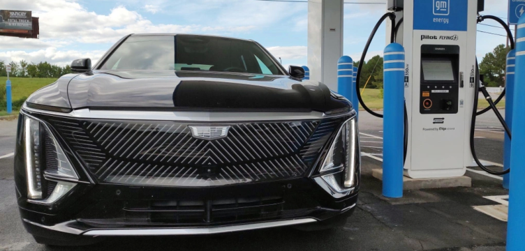 Hãng xe Mỹ dùng AI để chọn chỗ sạc vắng người cho tài xế