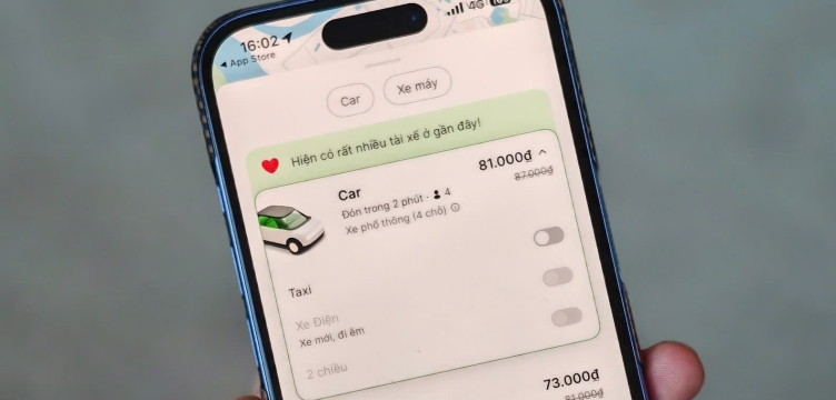 Sau hơn 2 năm bị Xanh SM cạnh tranh, Grab chính thức ra mắt dịch vụ GrabCar xe điện