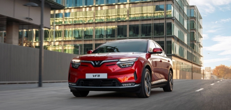 VinFast hợp tác Plurgsurfing mở rộng trải nghiệm sạc xe ở châu Âu