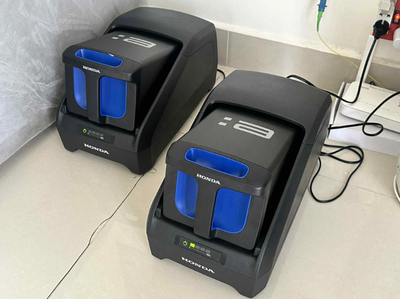 3 lưu ý khi sạc pin tháo rời cho xe máy điện