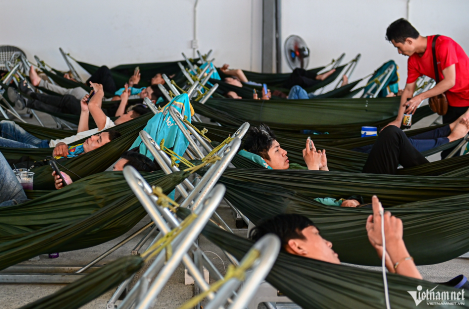 Xoá sổ 400.000 xe máy xăng chạy dịch vụ: Đánh đổi là có nhưng chắc chắn có lợi