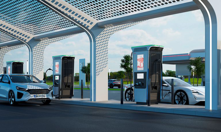 Chuyện gì đây: Hàng trăm cửa hàng FPT Shop "biến" thành trạm sạc ô tô điện, tủ đổi pin xe máy điện