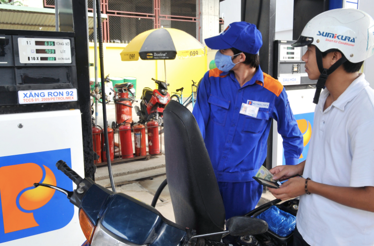 Bãi bỏ lộ trình cũ, Việt Nam bắt buộc dùng xăng E10 từ 1/6/2026