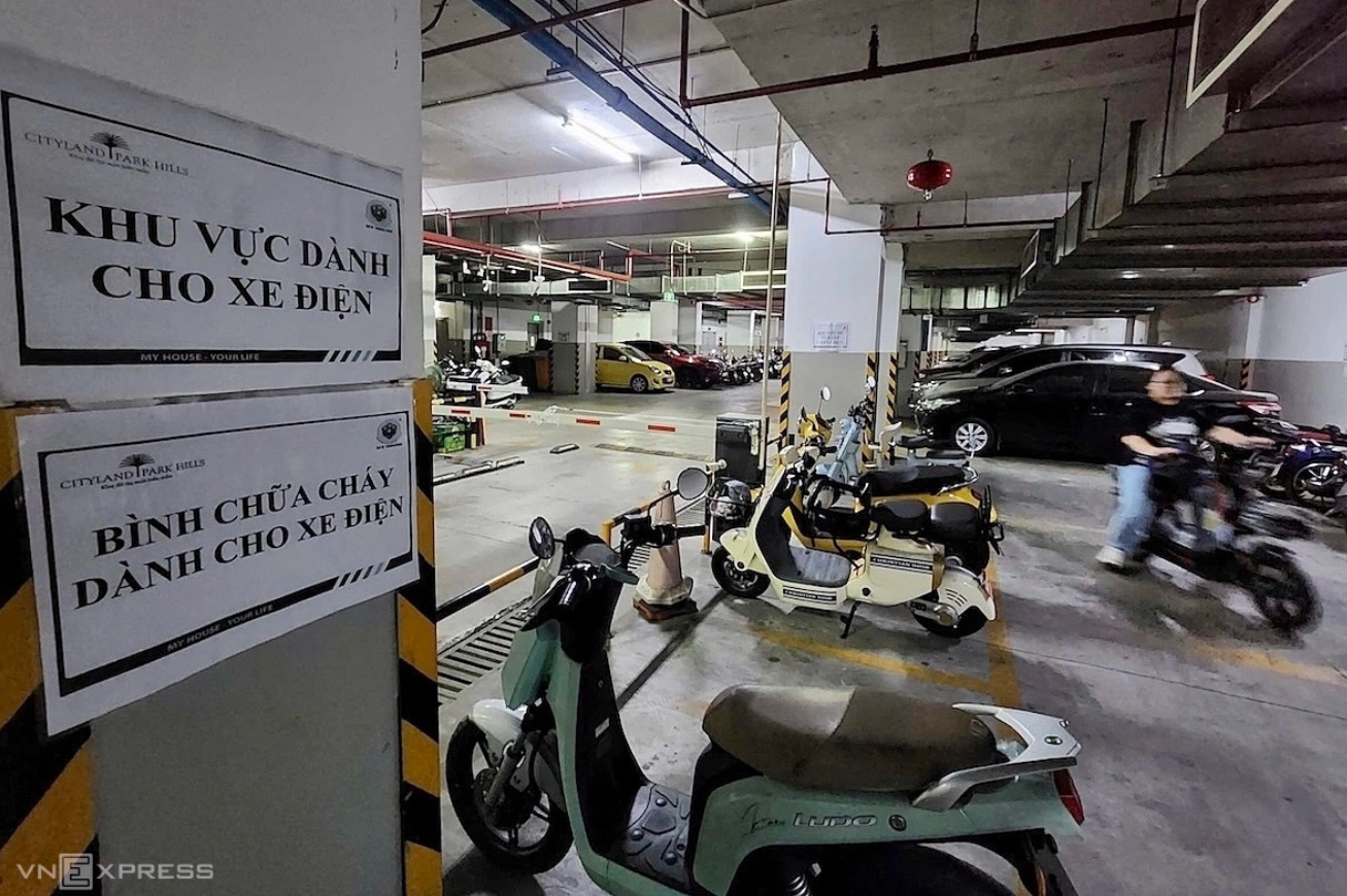 Sắp có quy chuẩn về trạm sạc xe điện trong chung cư