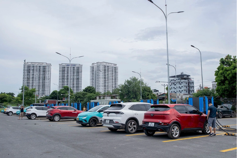 Thúc đẩy phát triển hạ tầng trạm sạc xe điện tại các khu chung cư