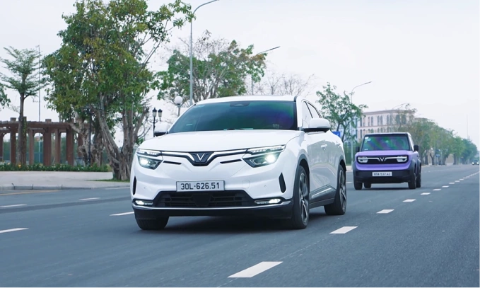 Đề xuất miễn lệ phí trước bạ cho ô tô điện đến hết năm 2030