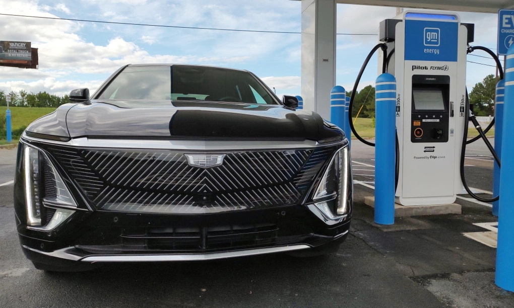 Hãng xe Mỹ dùng AI để chọn chỗ sạc vắng người cho tài xế