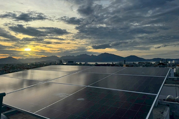 Tác dụng ít ai ngờ đến từ hệ thống điện mặt trời đối với ngôi nhà