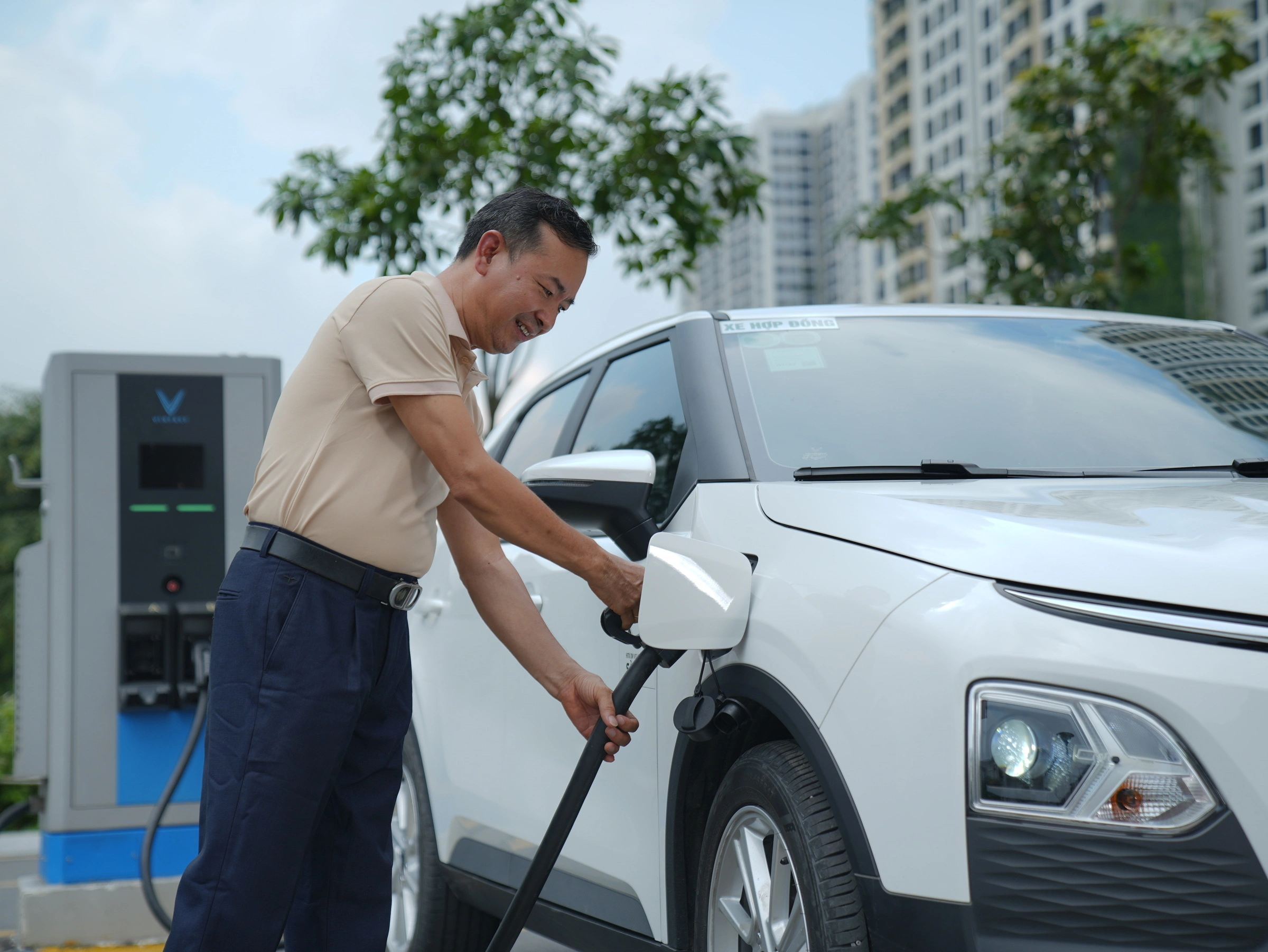 Grab lấn sân dịch vụ gọi ôtô điện