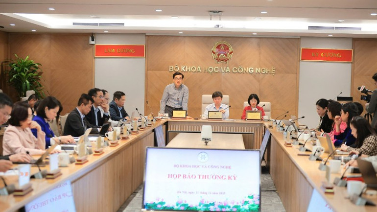 Đã ban hành 28 tiêu chuẩn quốc gia về trụ, trạm sạc điện