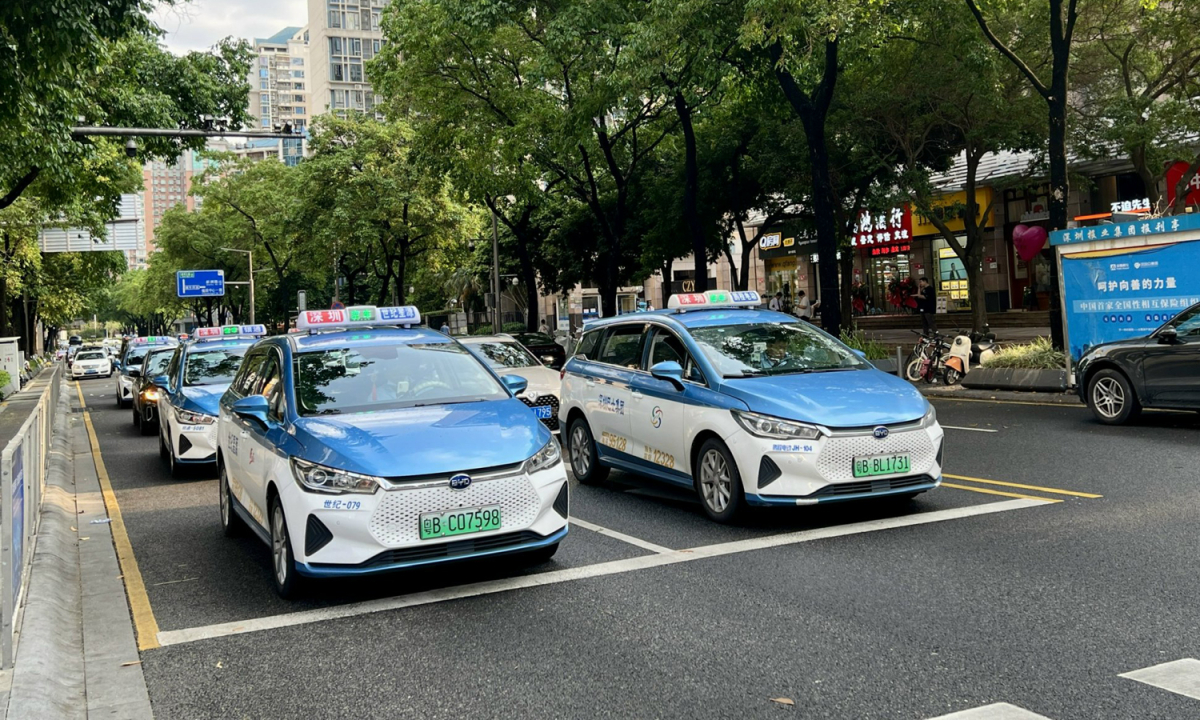 Thành phố đầu tiên trên thế giới có 100% taxi điện